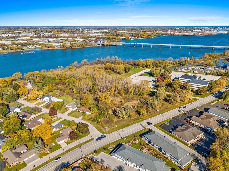 3200 Riverside Dr, Green Bay, WI 54301-2630
