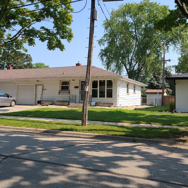 1244 Liberty St, Green Bay, WI 54304