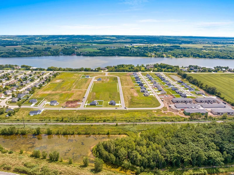 366 Lansdowne St #241, De Pere, WI 54115