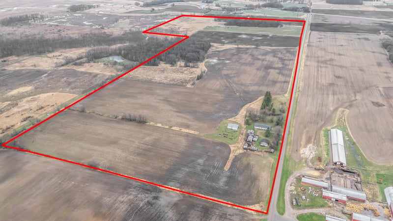 9266 Town Line Rd, Larsen, WI 54947