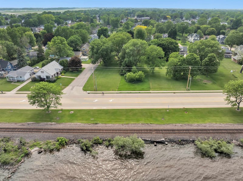 S Main St, Oshkosh, WI 54902-0000