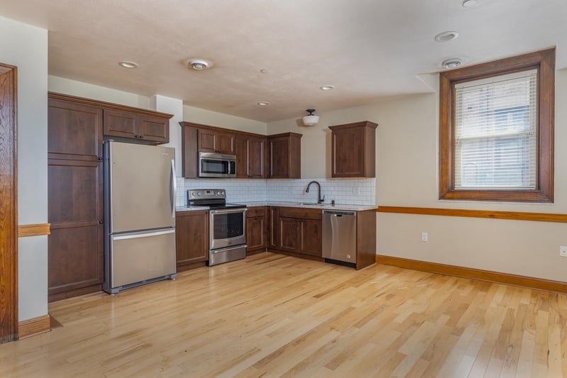 105 Washington Ave #004, Oshkosh, WI 54901-4930