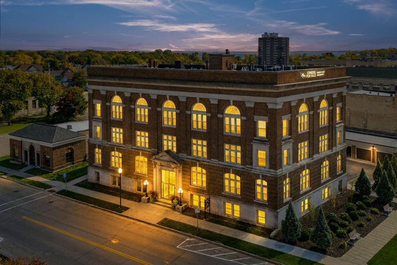 105 Washington Ave #104, Oshkosh, WI 54901-4978