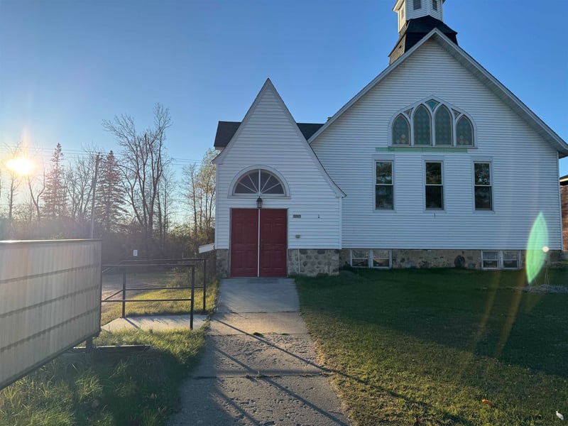 5265 Linden St, Laona, WI 54541