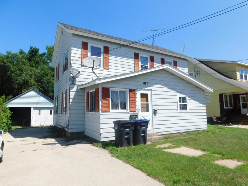 313 E Center St, Shawano, WI 54166-2411