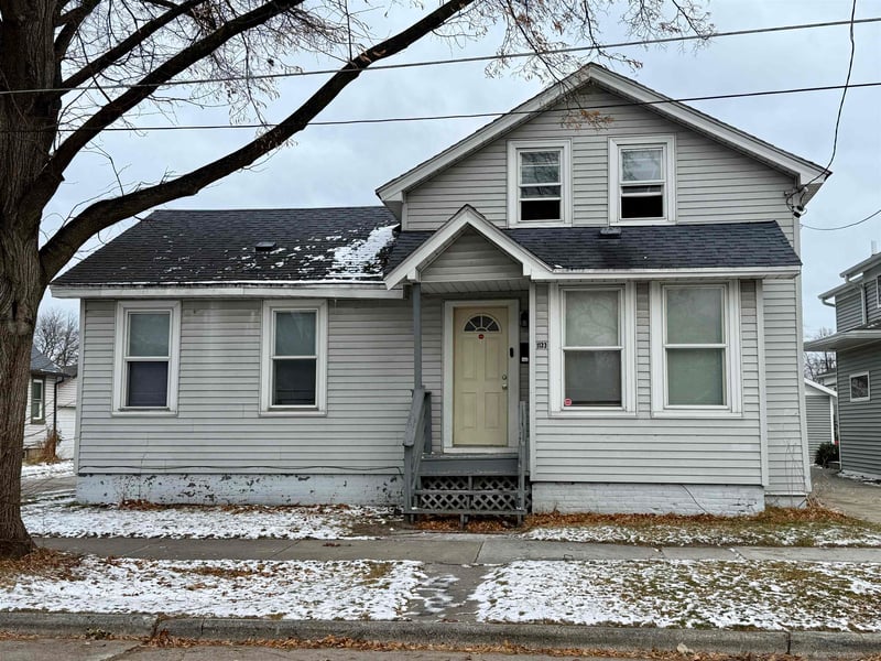 1133 Cherry St, Green Bay, WI 54301