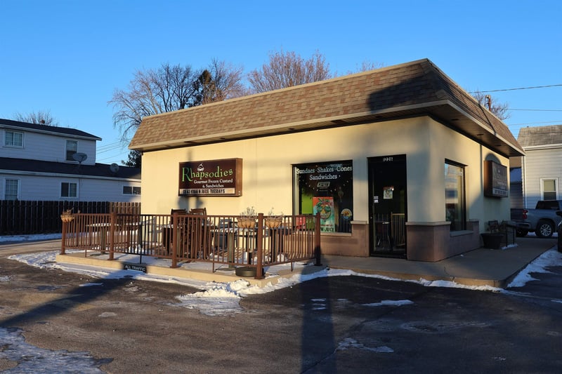 1226 Oregon St, Oshkosh, WI 54902-6461