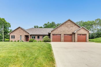 272 Lost Ridge Ct, Green Bay, WI 54302-4473