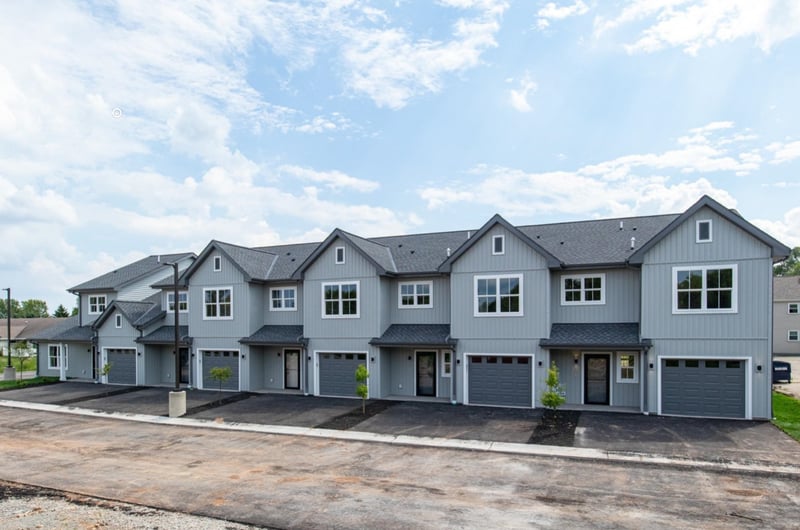 1080 W 20th Ave, Oshkosh, WI 54902-6618