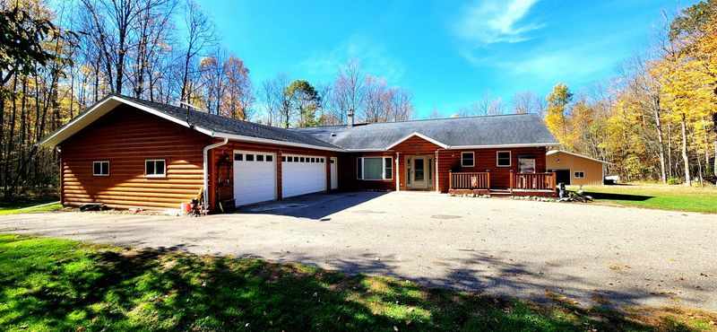N10035 Red River Rd, Bowler, WI 54416