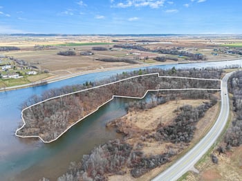 3979 Lost Dauphin Rd, Wrightstown, WI 54115-9490