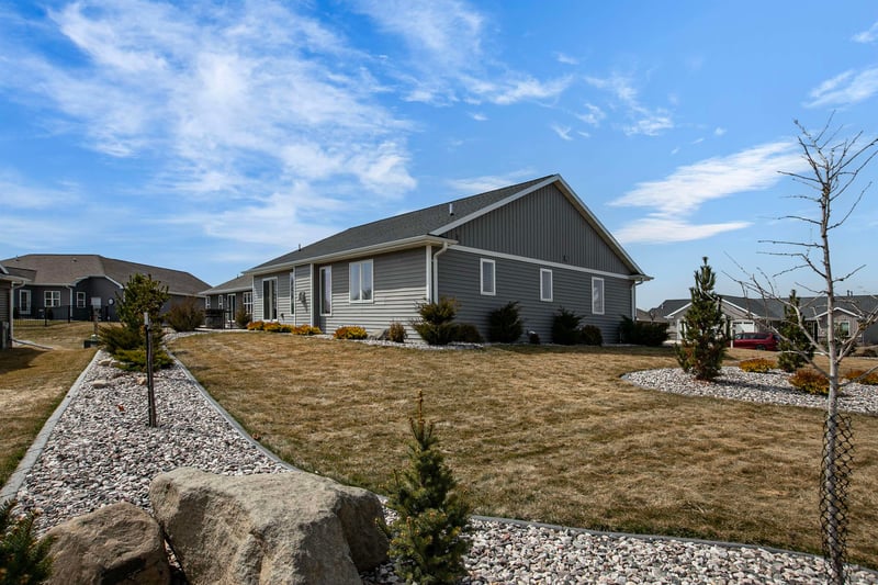 2701 W Fallen Oak Dr, Appleton, WI 54913