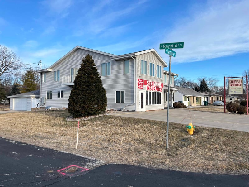 1407 N Lynndale Dr, Appleton, WI 54914
