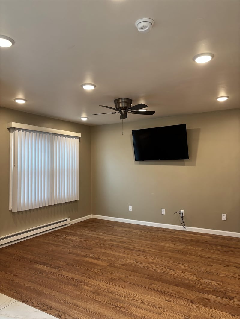 1747 Oakdale Ave, Green Bay, WI 54302-3255