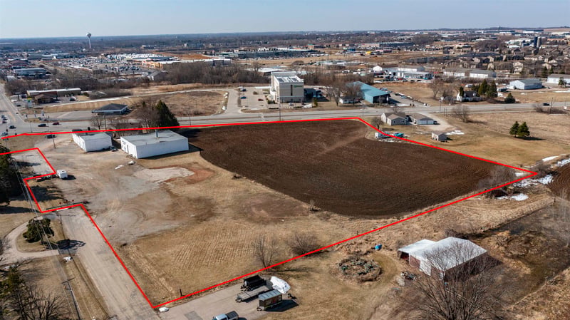1703 N Casaloma Dr, Appleton, WI 54913-8847