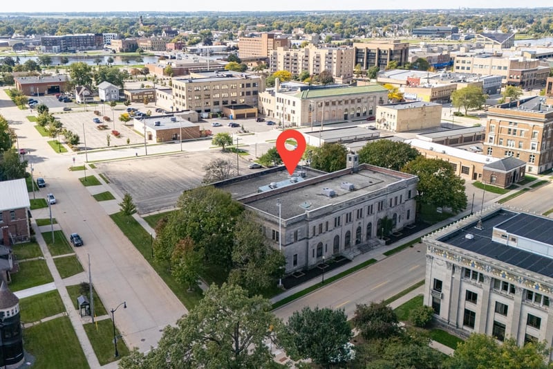 219 Washington Ave, Oshkosh, WI 54901-5004