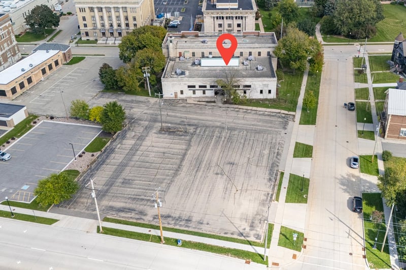 219 Washington Ave, Oshkosh, WI 54901-5004