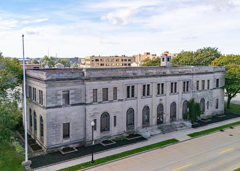 219 Washington Ave, Oshkosh, WI 54901-5004