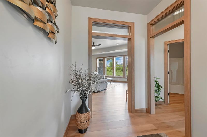 1629 N Honeysuckle Cir, De Pere, WI 54115
