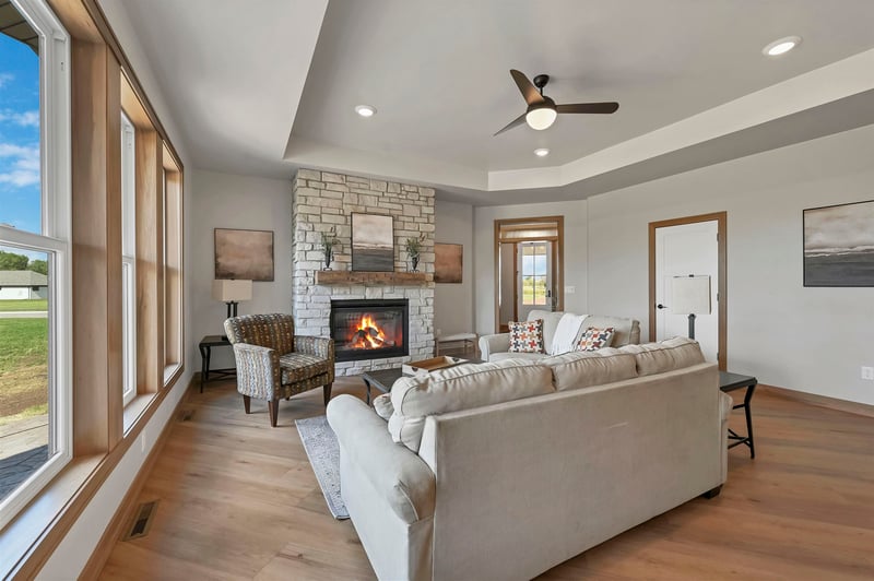 1629 N Honeysuckle Cir, De Pere, WI 54115