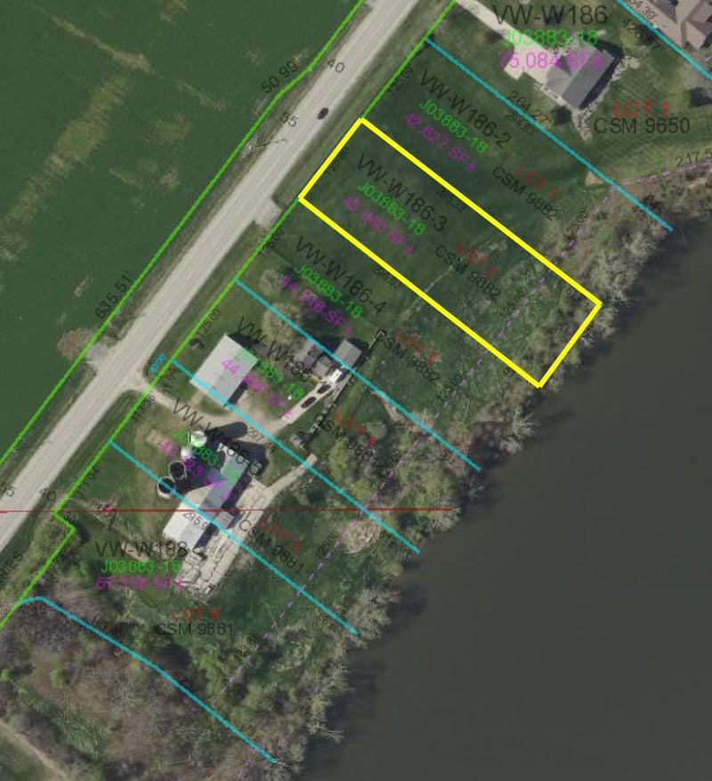 4251 Lost Dauphin Rd #2, De Pere, WI 54115