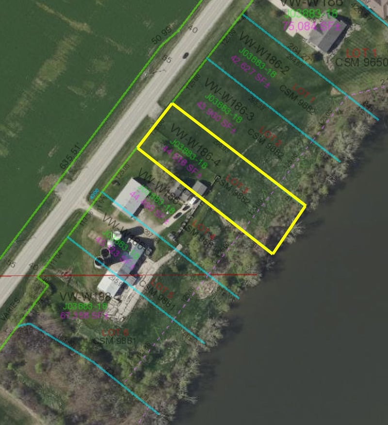 4275 Lost Dauphin Rd #3, De Pere, WI 54115