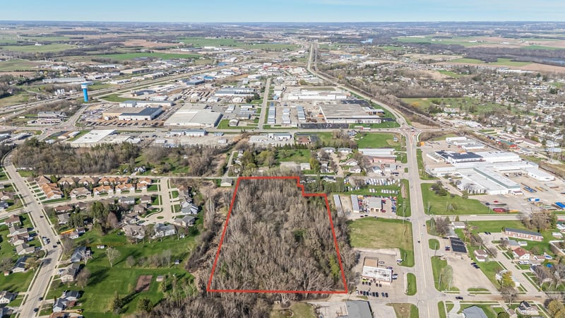 W Ducharme St, Kaukauna, WI 54130