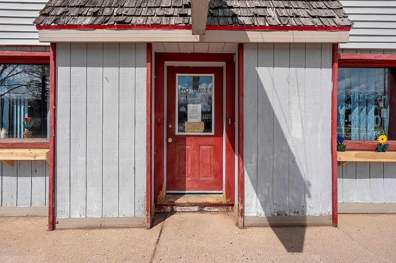 314 E Main St, Suring, WI 54174