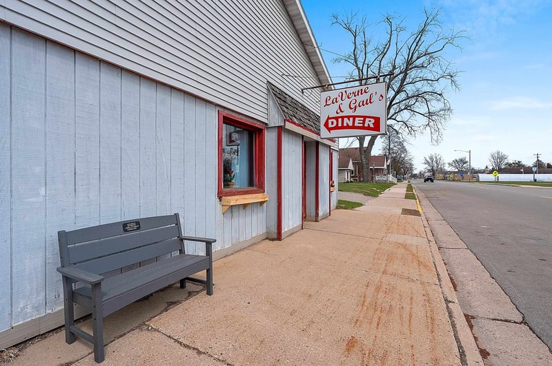 314 E Main St, Suring, WI 54174