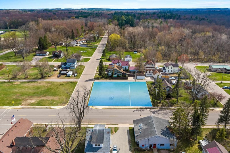 E Main St, Suring, WI 54174