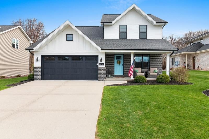 1108 Heyerdahl Hts, Hobart, WI 54155