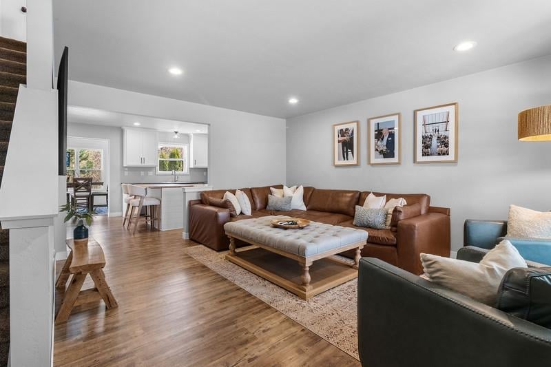1108 Heyerdahl Hts, Hobart, WI 54155