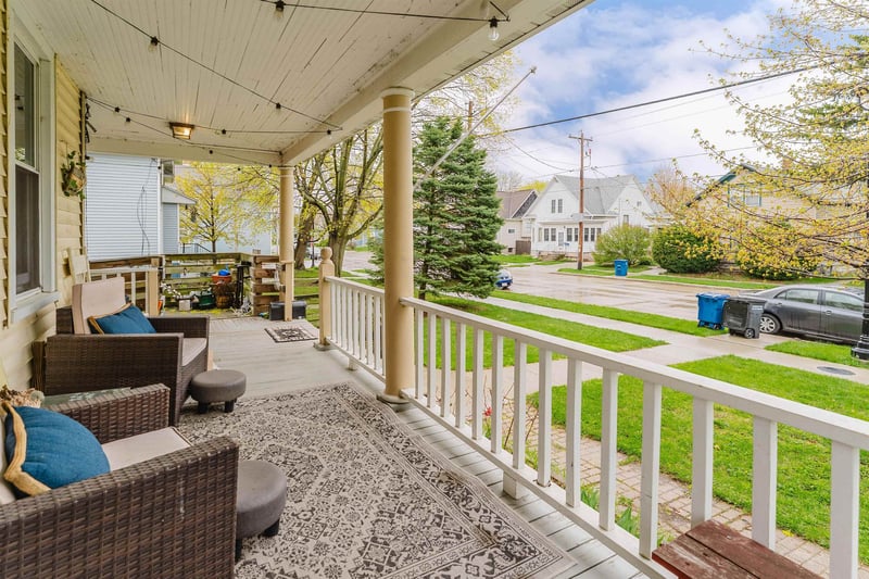 332 Rosalia St, Oshkosh, WI 54901