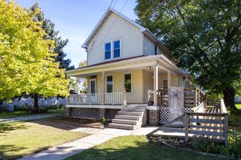 332 Rosalia St, Oshkosh, WI 54901