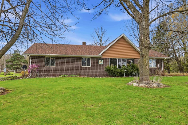 N5155 French Rd, Seymour, WI 54165-8351