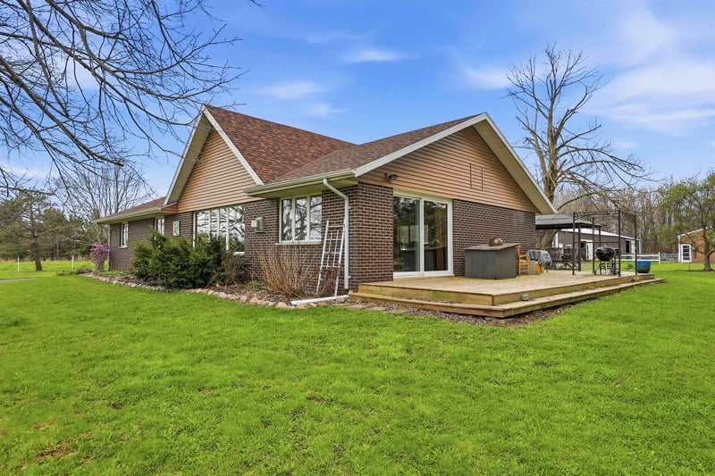 N5155 French Rd, Seymour, WI 54165-8351