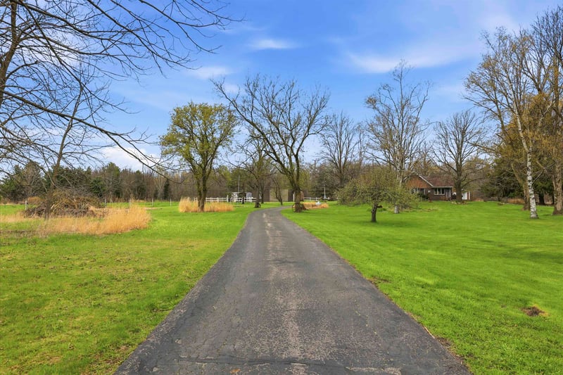 N5155 French Rd, Seymour, WI 54165-8351