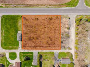 Lee Harbor Ln, Oshkosh, WI 54902