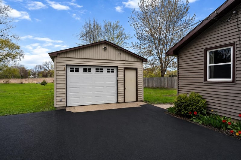 607 Hunters Point Rd, Neenah, WI 54956-4905