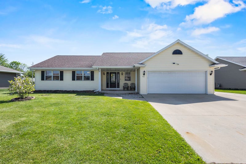 506 Rosemary Ct, Pulaski, WI 54162