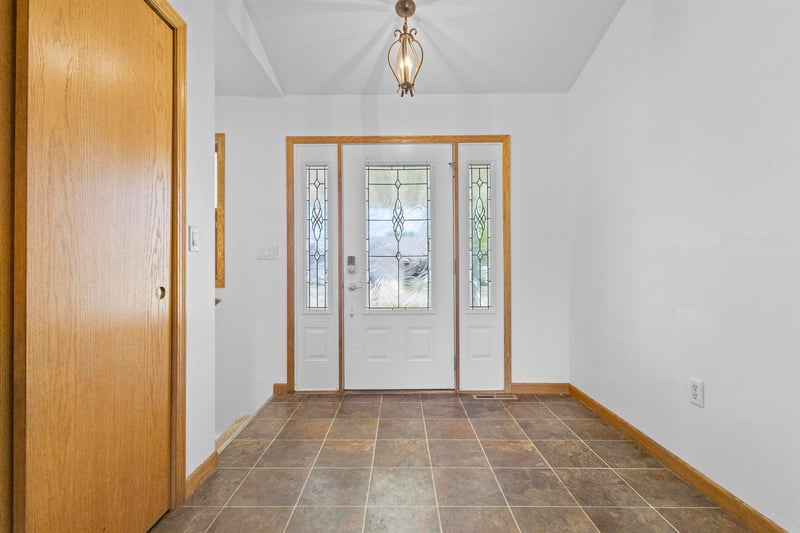 506 Rosemary Ct, Pulaski, WI 54162
