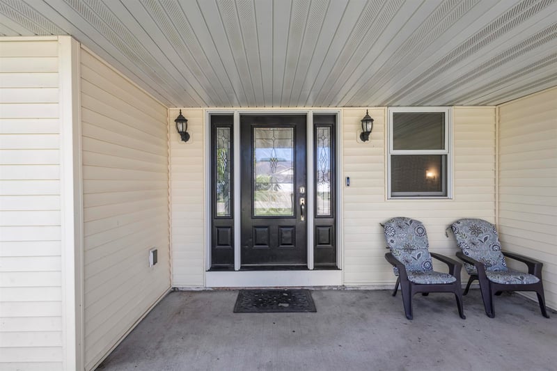 506 Rosemary Ct, Pulaski, WI 54162