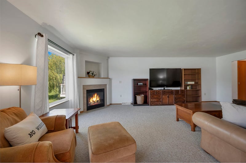 483 Madeline Ln, Little Suamico, WI 54141