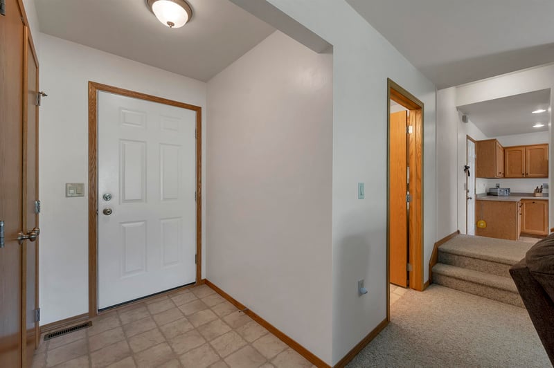 483 Madeline Ln, Little Suamico, WI 54141