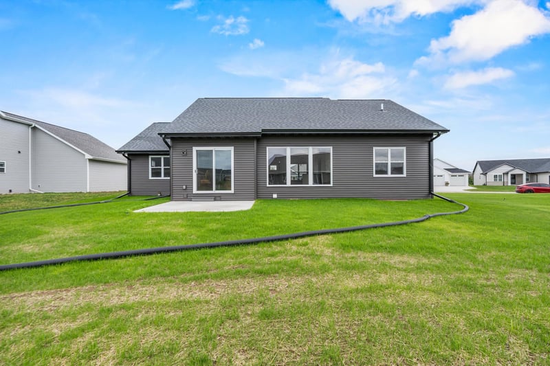 1399 Crossroads Dr, De Pere, WI 54115
