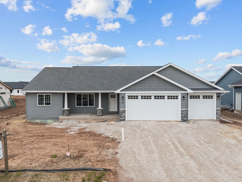 N9226 Homestead Ln, Appleton, WI 54915