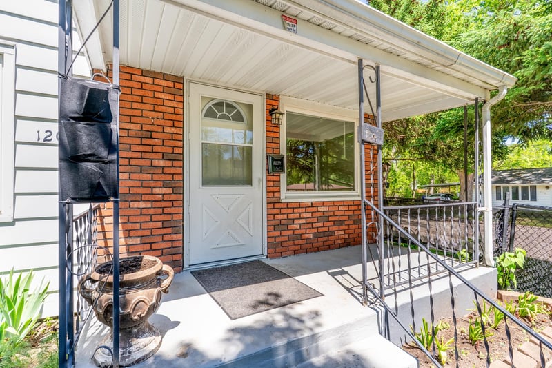 1200 S Greenwood Ave, Green Bay, WI 54304-2653
