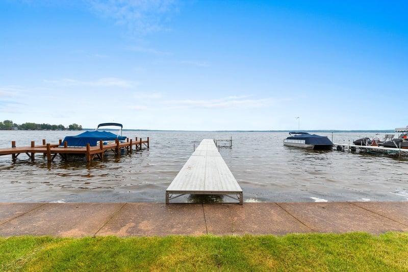 N5894 Lake Dr, Shawano, WI 54166