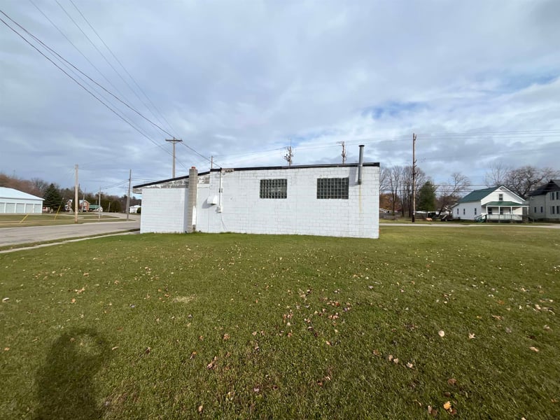 117 N Richmond St, Gillett, WI 54124