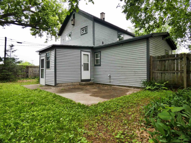 107 S Andrews St, Shawano, WI 54166
